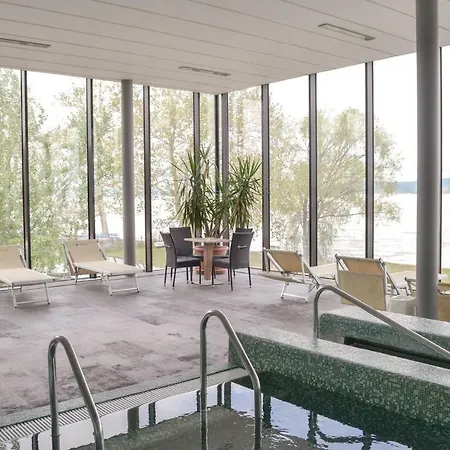Πλωτό κατάλυμα Two Bedroom In Balatonlelle