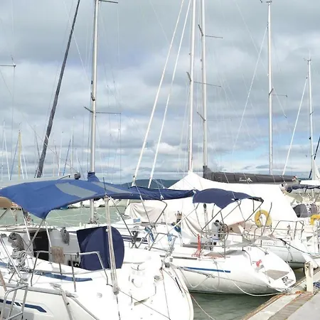 Two Bedroom In Botel 4*